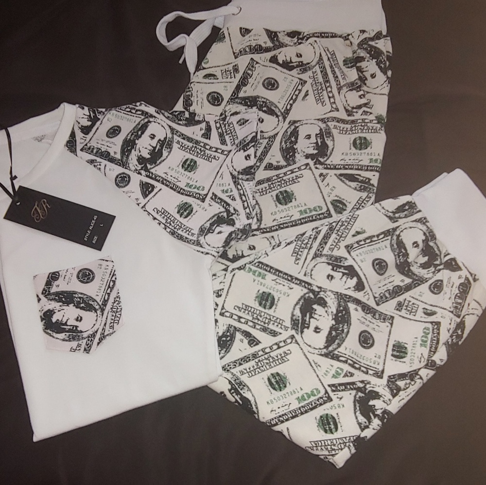 ***NWT***Love Money OUTFIT!!!